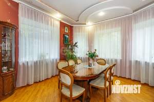 Дом 313м², 2-этажный, участок 7 сот.