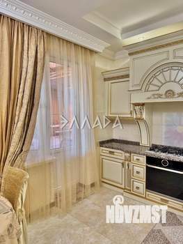 Дом 210м², 2-этажный, участок 6 сот.