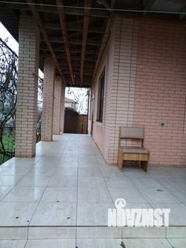 Дом 184м², 2-этажный, участок 6 сот.