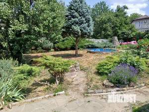 Дом 246м², 3-этажный, участок 6 сот.