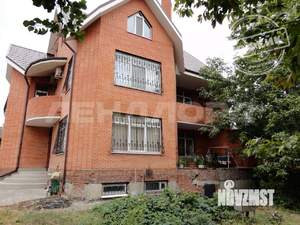 Дом 438м², 3-этажный, участок 8 сот.