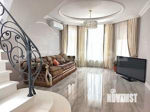 Дом 185м², 3-этажный, участок 4 сот.