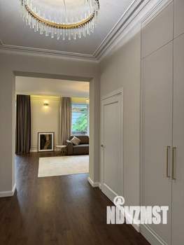 Дом 300м², 2-этажный, участок 5 сот.