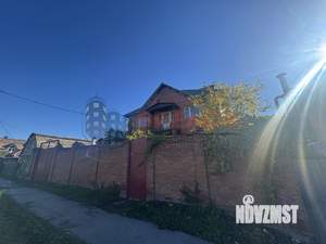 Дом 427м², 3-этажный, участок 10 сот.