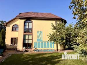 Дом 220м², 2-этажный, участок 7 сот.