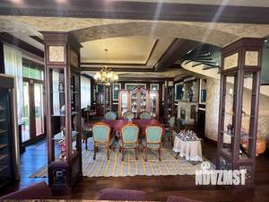 Дом 486м², 3-этажный, участок 6 сот.