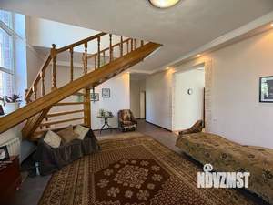 Дом 203м², 2-этажный, участок 6 сот.