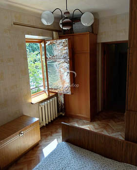 Дом 50м², 4-этажный, участок 1 сот.