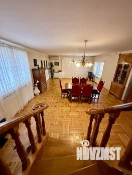 Дом 288м², 2-этажный, участок 4 сот.