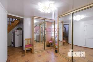 Дом 212м², 2-этажный, участок 5 сот.