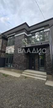 Дом 190м², 2-этажный, участок 3 сот.