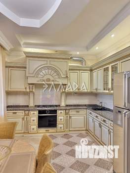 Дом 210м², 2-этажный, участок 6 сот.