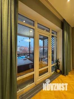 Дом 330м², 3-этажный, участок 6 сот.