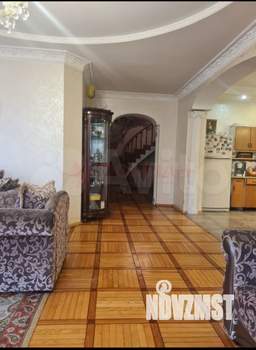 Дом 450м², 3-этажный, участок 10 сот.