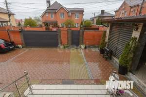 Дом 540м², 3-этажный, участок 6 сот.