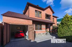 Дом 226м², 2-этажный, участок 7 сот.