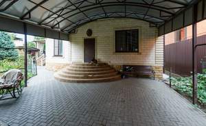 Дом 270м², 2-этажный, участок 6 сот.