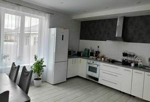 Дом 180м², 2-этажный, участок 5 сот.