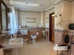 Дом 341м², 4-этажный, участок 6 сот.