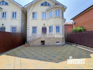 Дом 246м², 4-этажный, участок 310 сот.