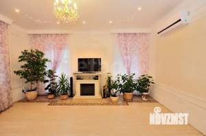 Дом 220м², 2-этажный, участок 7 сот.