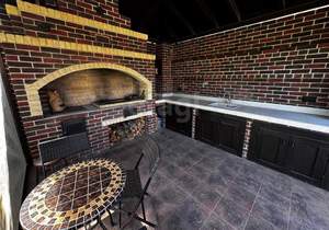 Дом 330м², 3-этажный, участок 6 сот.