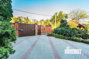 Дом 216м², 2-этажный, участок 6 сот.