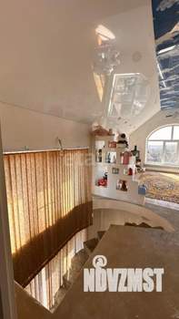 Дом 237м², 3-этажный, участок 7 сот.