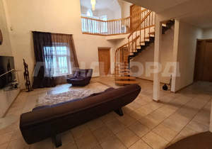 Дом 204м², 2-этажный, участок 6 сот.