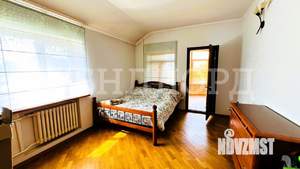 Дом 302м², 2-этажный, участок 3 сот.