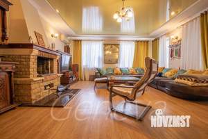 Дом 360м², 3-этажный, участок 6 сот.