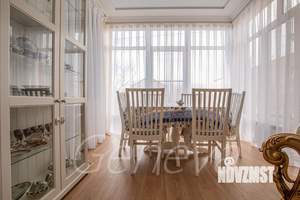 Дом 360м², 3-этажный, участок 6 сот.