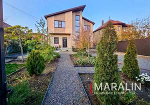 Дом 194м², 2-этажный, участок 6 сот.