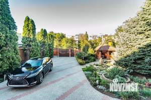 Дом 216м², 2-этажный, участок 6 сот.