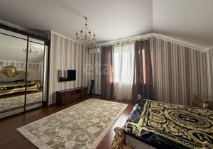 Дом 310м², 3-этажный, участок 5 сот.