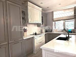 Дом 185м², 3-этажный, участок 4 сот.