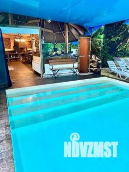 Дом 370м&sup2;, 2-этажный, посуточно, 