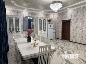 Дом 500м&sup2;, 3-этажный, посуточно, 