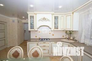 Дом 180м&sup2;, 2-этажный, на длительный срок, 