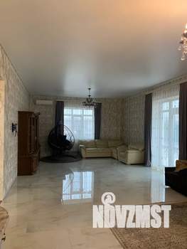 Дом 250м&sup2;, 2-этажный, посуточно, 