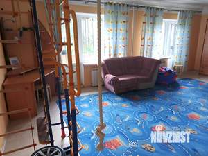 Дом 280м&sup2;, 2-этажный, на длительный срок, 