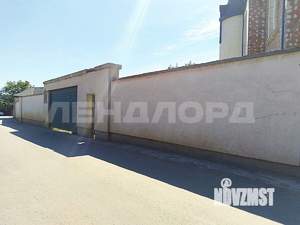 Дом 1000м&sup2;, 3-этажный, на длительный срок, 