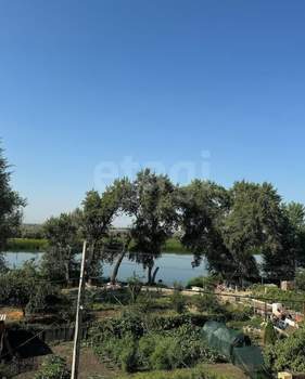 Дом 216м&sup2;, 3-этажный, на длительный срок, 