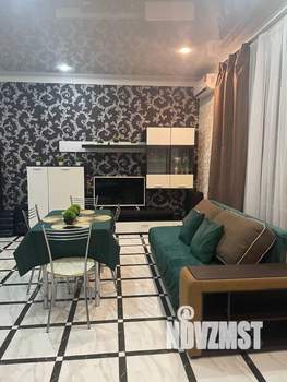 Дом 130м&sup2;, 2-этажный, посуточно, 