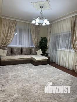 Дом 220м², 2-этажный, на длительный срок, 