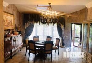 Дом 400м&sup2;, 2-этажный, на длительный срок, 