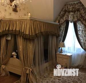 Дом 350м&sup2;, 2-этажный, на длительный срок, 