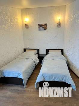 Дом 370м&sup2;, 2-этажный, посуточно, 