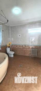 Дом 220м&sup2;, 2-этажный, на длительный срок, 