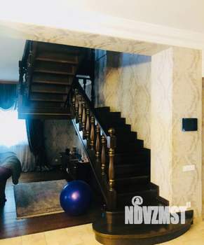 Дом 400м&sup2;, 2-этажный, на длительный срок, 